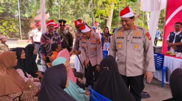 Negara Hadir di Pelosok: Ekspedisi Merah Putih Bagikan Sembako di Kampar  